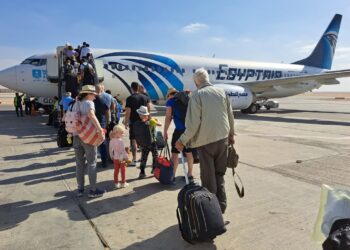 كيف تؤثر الحرب في الخليج على السياحة بمصر والشرق الأوسط؟