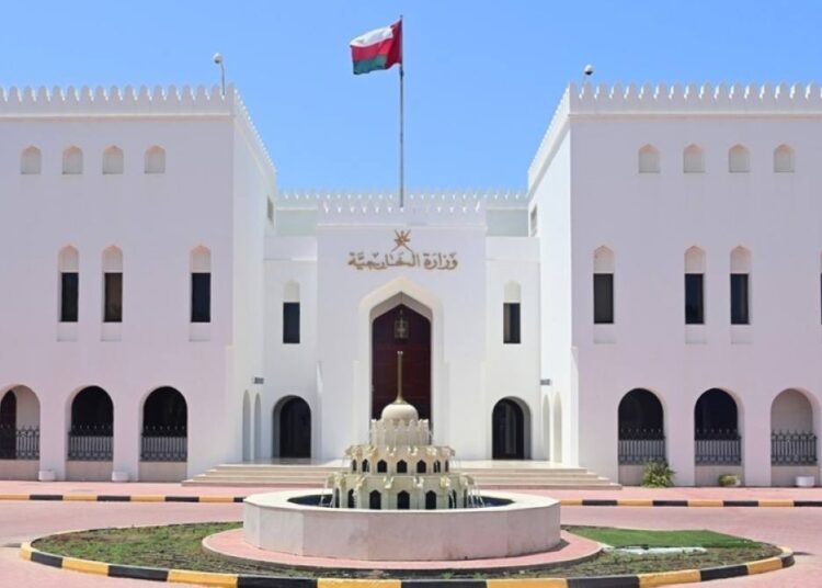 سلطنة عُمان: العمليات العسكرية ضد إيران تتنافى مع القانون الدولي