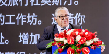 “شركات السياحة” تتوقع إلغاء حجوزات خاصة من السوق الأمريكي