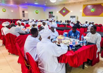 تدشّين برنامجي خادم الحرمين لتوزيع التمور وتفطير الصائمين بالسودان