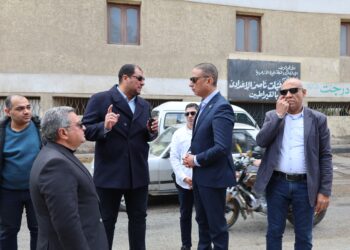 محافظ الجيزة يجري جولة ميدانية بالوراق وأوسيم وبرطس ومنشأة القناطر