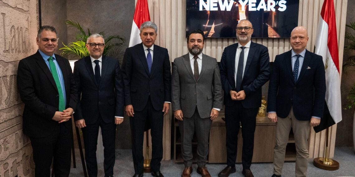 وزير السياحة: الحركة الوافدة إلى مصر تسير بشكل طبيعي