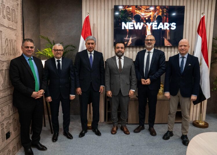 وزير السياحة: الحركة الوافدة إلى مصر تسير بشكل طبيعي