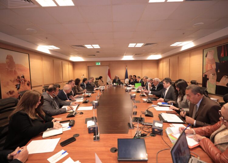 وزير السياحة يترأس اجتماع مجلس إدارة المجلس الأعلى للآثار