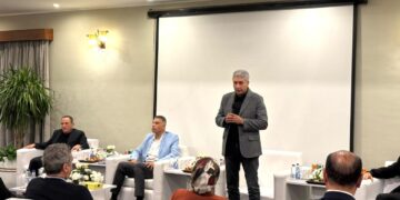 ملخص اجتماع وزير السياحة ومحافظ جنوب سيناء مع المستثمرين بشرم الشيخ