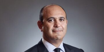 بنك مصر يعلن تعيين عمرو النقلي نائبًا للرئيس التنفيذي لقطاعات الأعمال