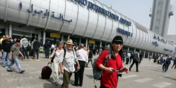 تحرك جديد من “السياحة” بشأن حجوزات السائحين نتيجة الظروف الراهنة