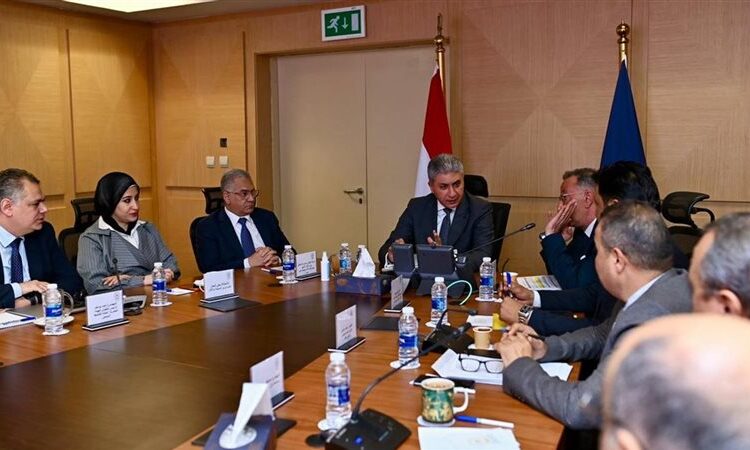 وزير السياحة يوافق على مقترح لتحويل مبني ملحق بالمتحف الكبير إلى فندق