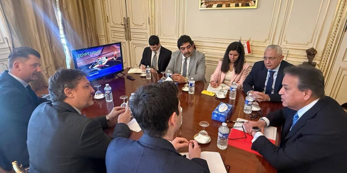  وزير الصحة يبحث مع «إيرباص» العالمية إنشاء منظومة متكاملة للإسعاف الطائر في مصر