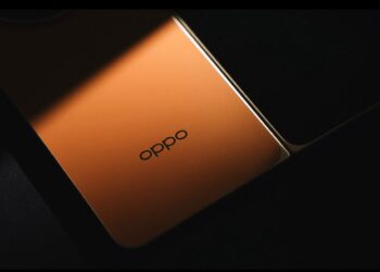 طرح هاتف OPPO Find N6 القابل للطي في السوق المصري منتصف أبريل