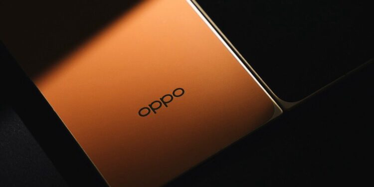 طرح هاتف OPPO Find N6 القابل للطي في السوق المصري منتصف أبريل