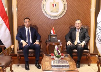 وزيرا التعليم العالي والاتصالات يطلقان مرحلة جديدة من التعاون في مجالات التحول الرقمي والذكاء الاصطناعي