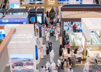 مشاركة قوية لوزارة السياحة في منتدى العمرة والزيارة بالمدينة المنورة