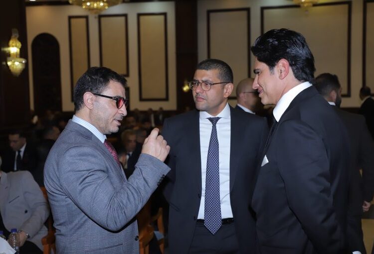 م.طارق الجيوشي وعدد من رجال الأعمال في عزاء والدة وزير الصناعة