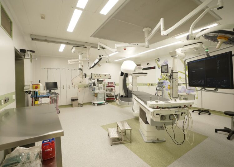 بدعم البنك الأهلي.. إنقاذ مريضة متلازمة من فشل تنفسي حاد بمستشفى القصر العيني