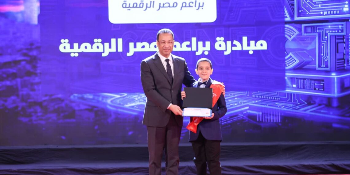 وزير الاتصالات يشهد فعاليات حفل تخريج دفعات جديدة من مبادرات «أجيال مصر الرقمية» لعام 2025