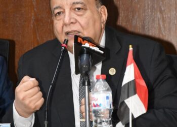 رئيس«الاتحاد الدولي للتعليم والبحث العلمي» يطرح رؤية متكاملة لمواجهة الأزمات الاقتصادية وتعزيز الاستدامة في مصر