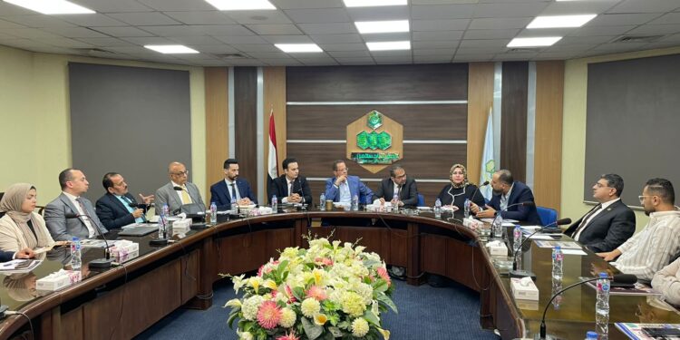 جمعية مستثمري العاشر تناقش تفعيل مبادرة ” ابدأ ” بالتعاون مع اتحاد المستثمرين